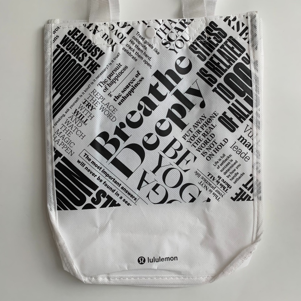 Lululemon reusable bags